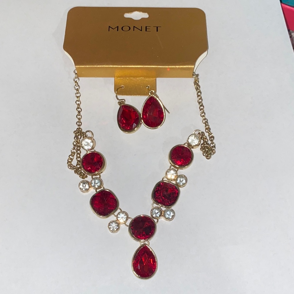 Monet Red and Gold Necklace Set